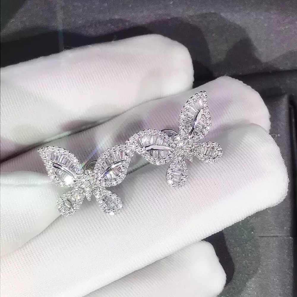 Beautiful trendy ❤️925 sterling silver earrings